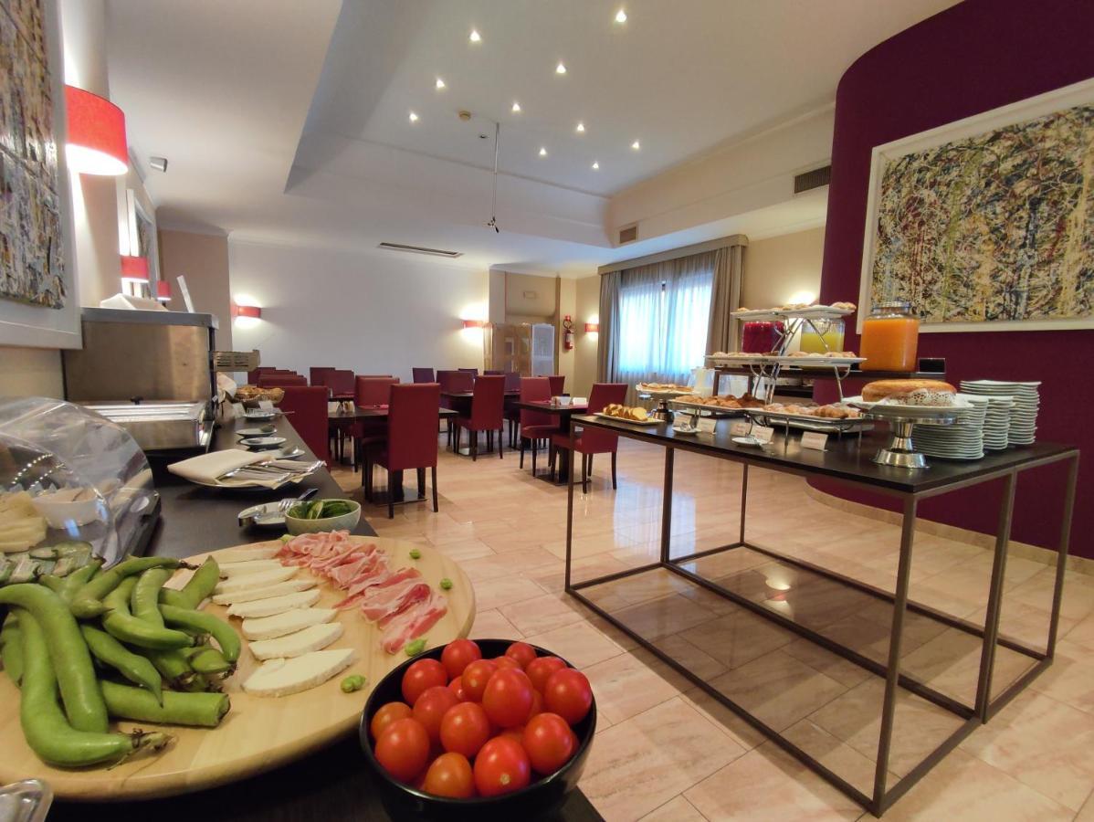Nuvo 4* Naples