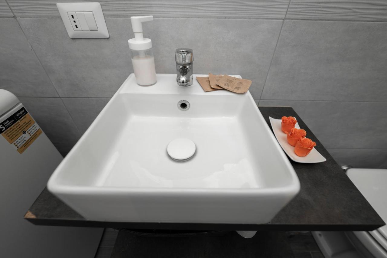 Donna Chiara House - Toledo * Naples