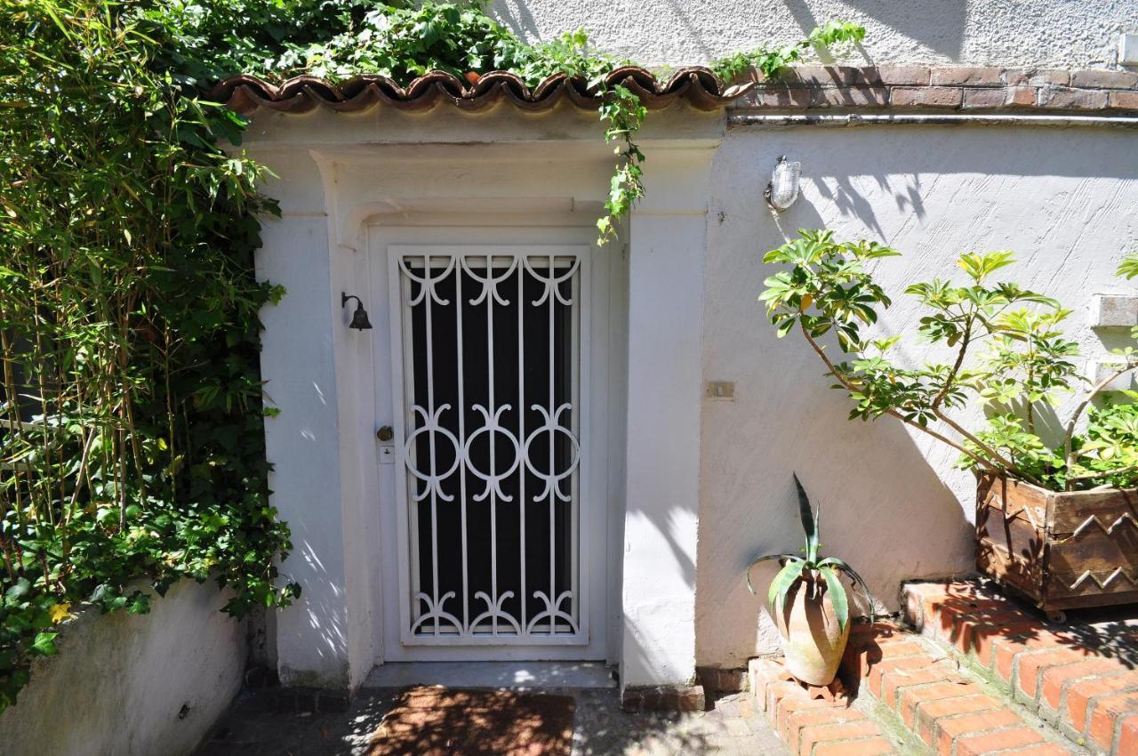 Residenza Le Rose D'arte * Naples