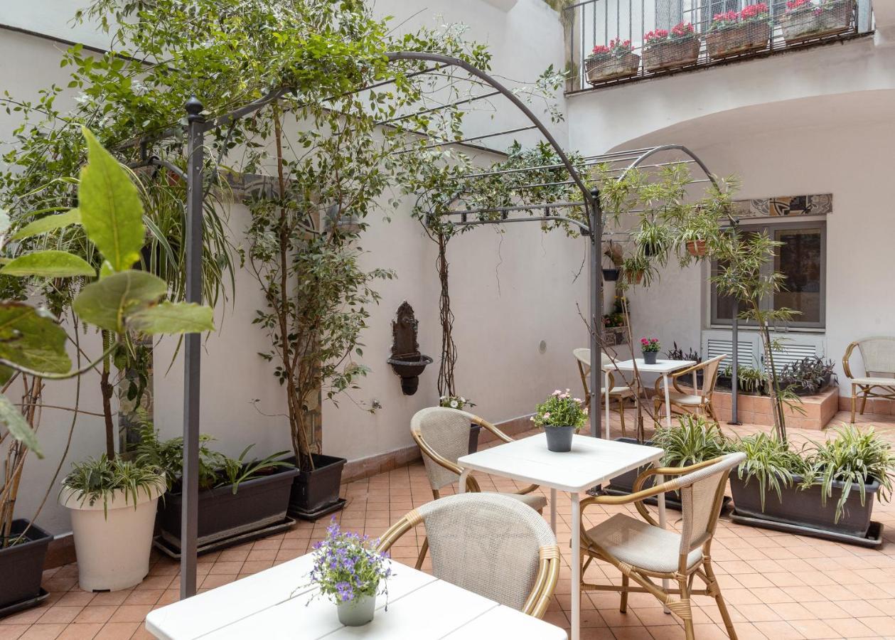 Petrucci Garden 2*