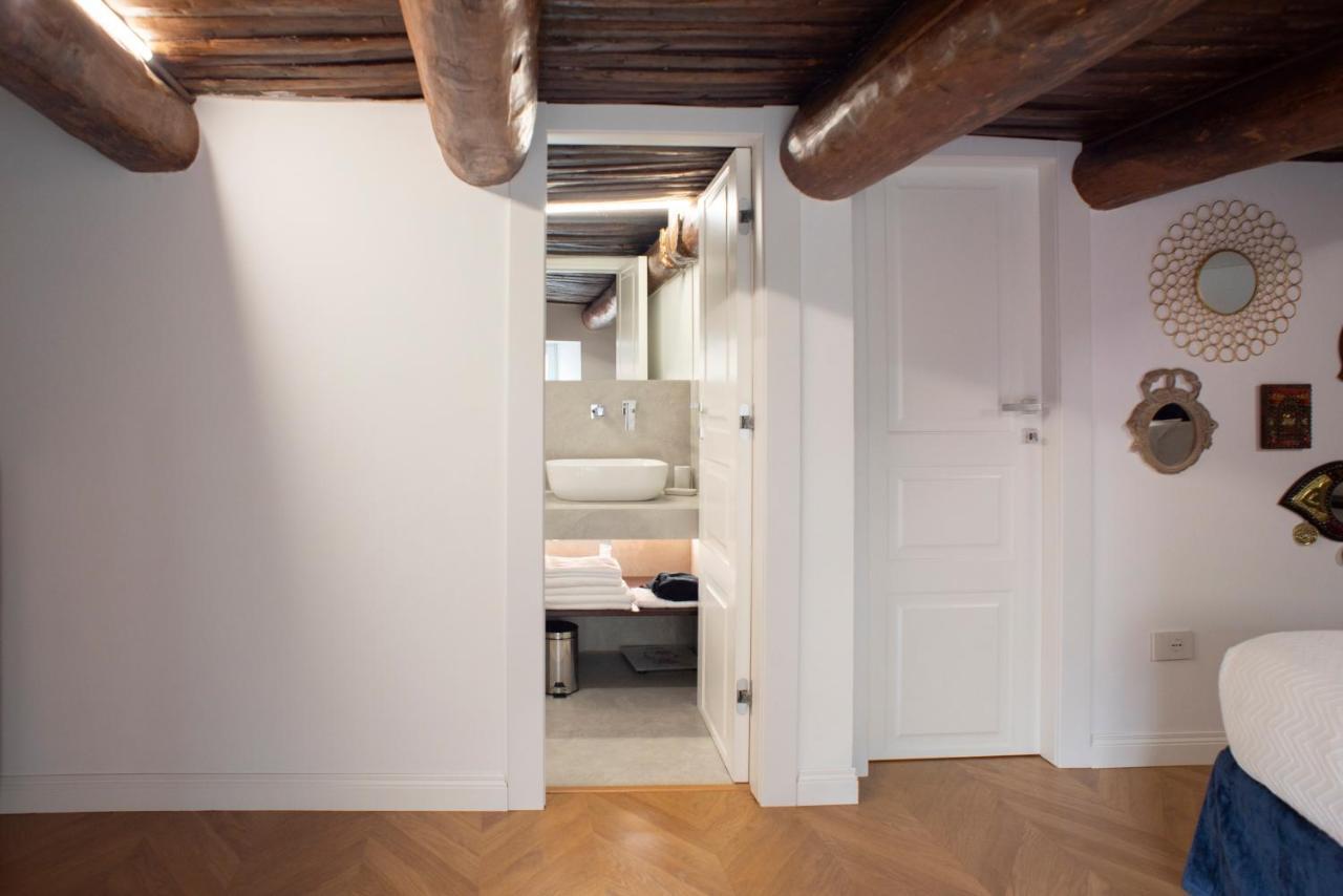 Apartment Dimora Scura *