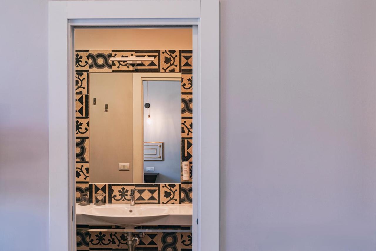 La Smorfia Guest house