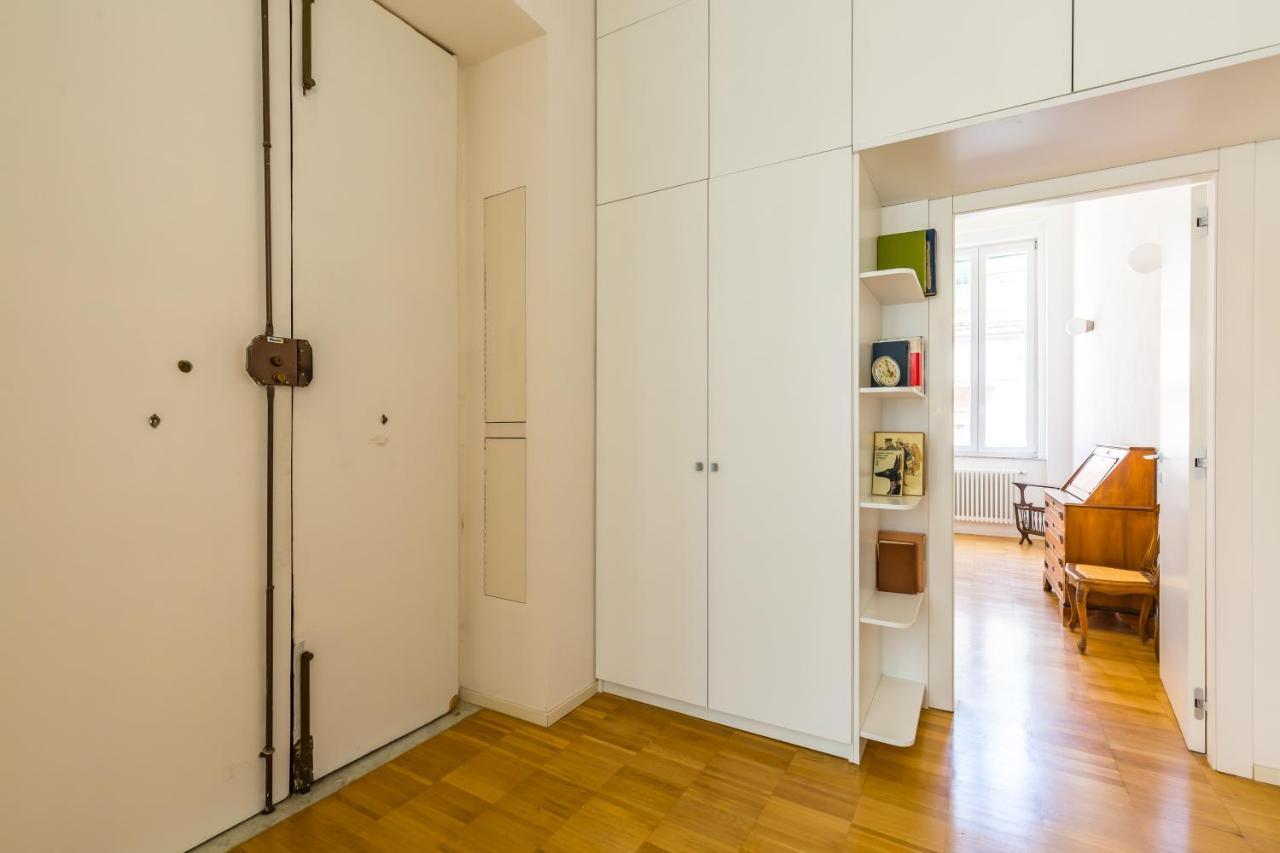 Apartment Nova Stylish House In Center By Napoliapartments