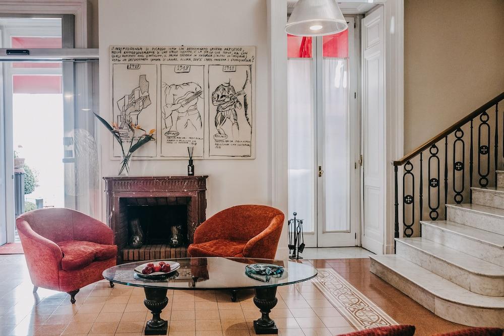 Costantinopoli 104 Naples