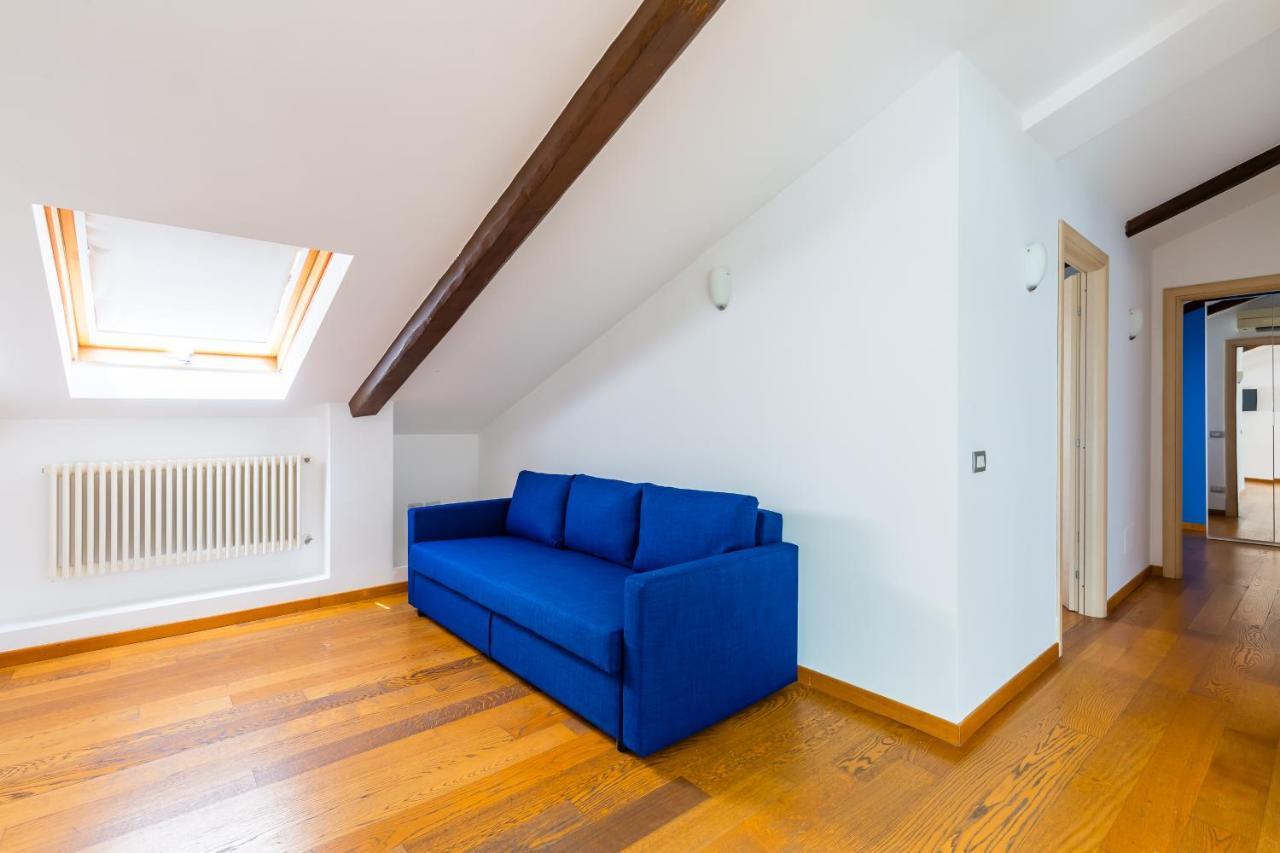 Apartment Attico Al Duomo By Napoliapartments