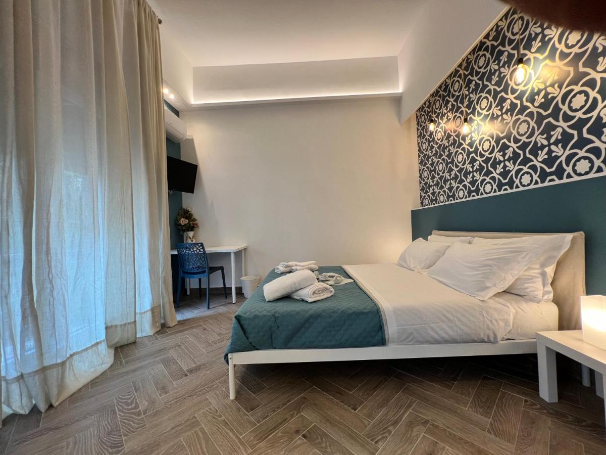 Serghouse * Naples