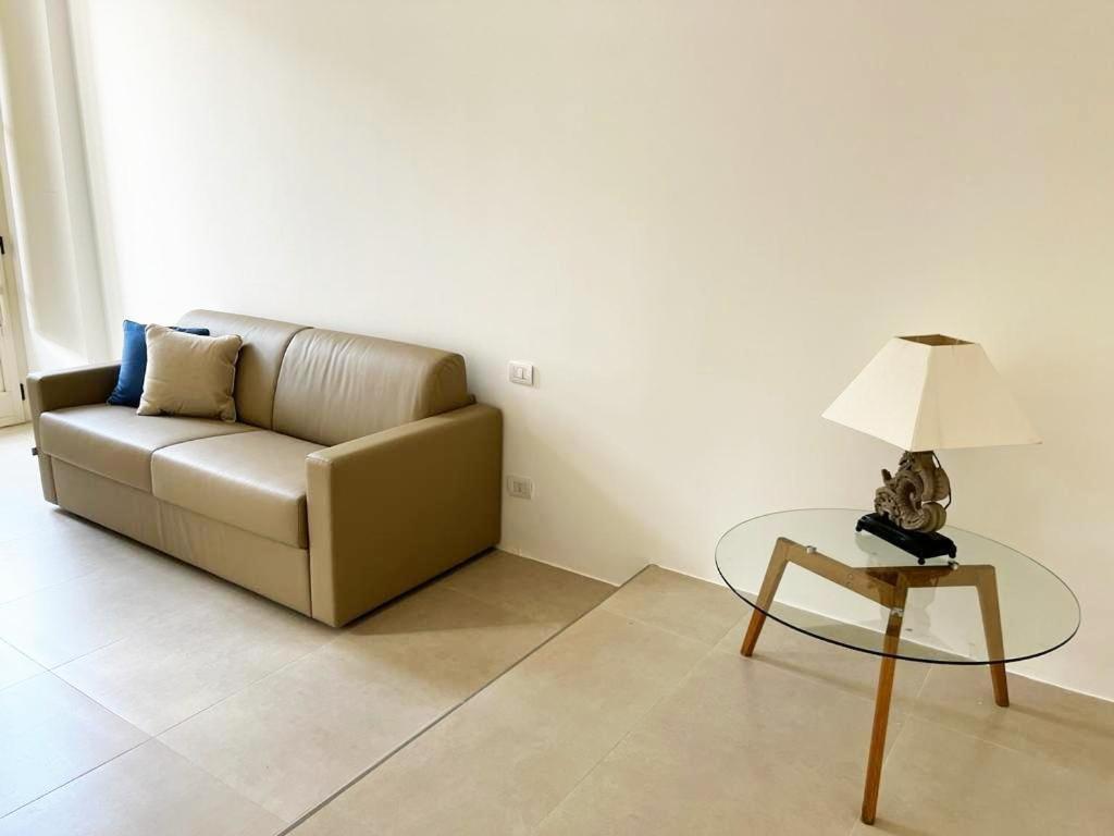 Birooms Naples