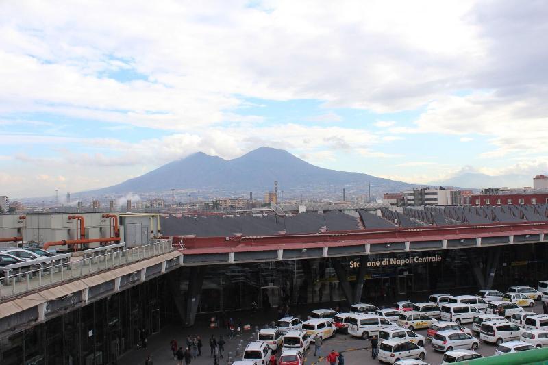 Metropolitan 3* Naples