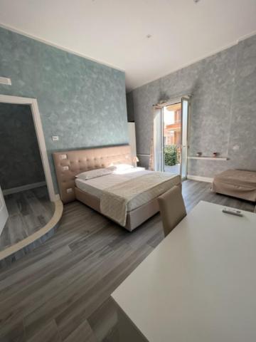 Gioia Toledo Naples