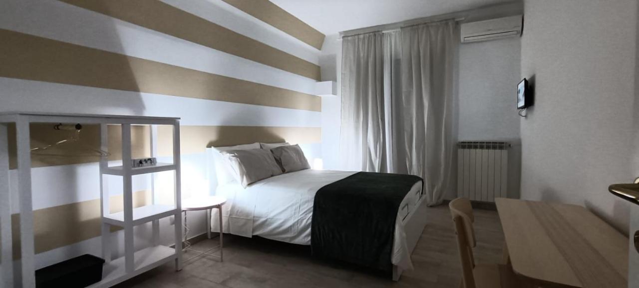 Fifth Floor Bed & Breakfast *