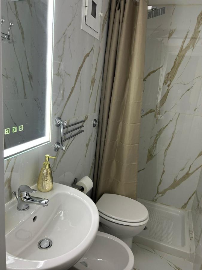 Valeryroom * Naples