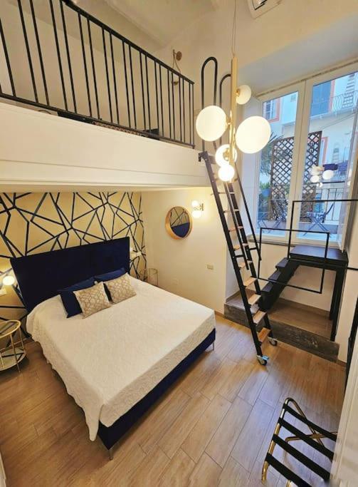 Daymoon House Vanvitelli, * Naples