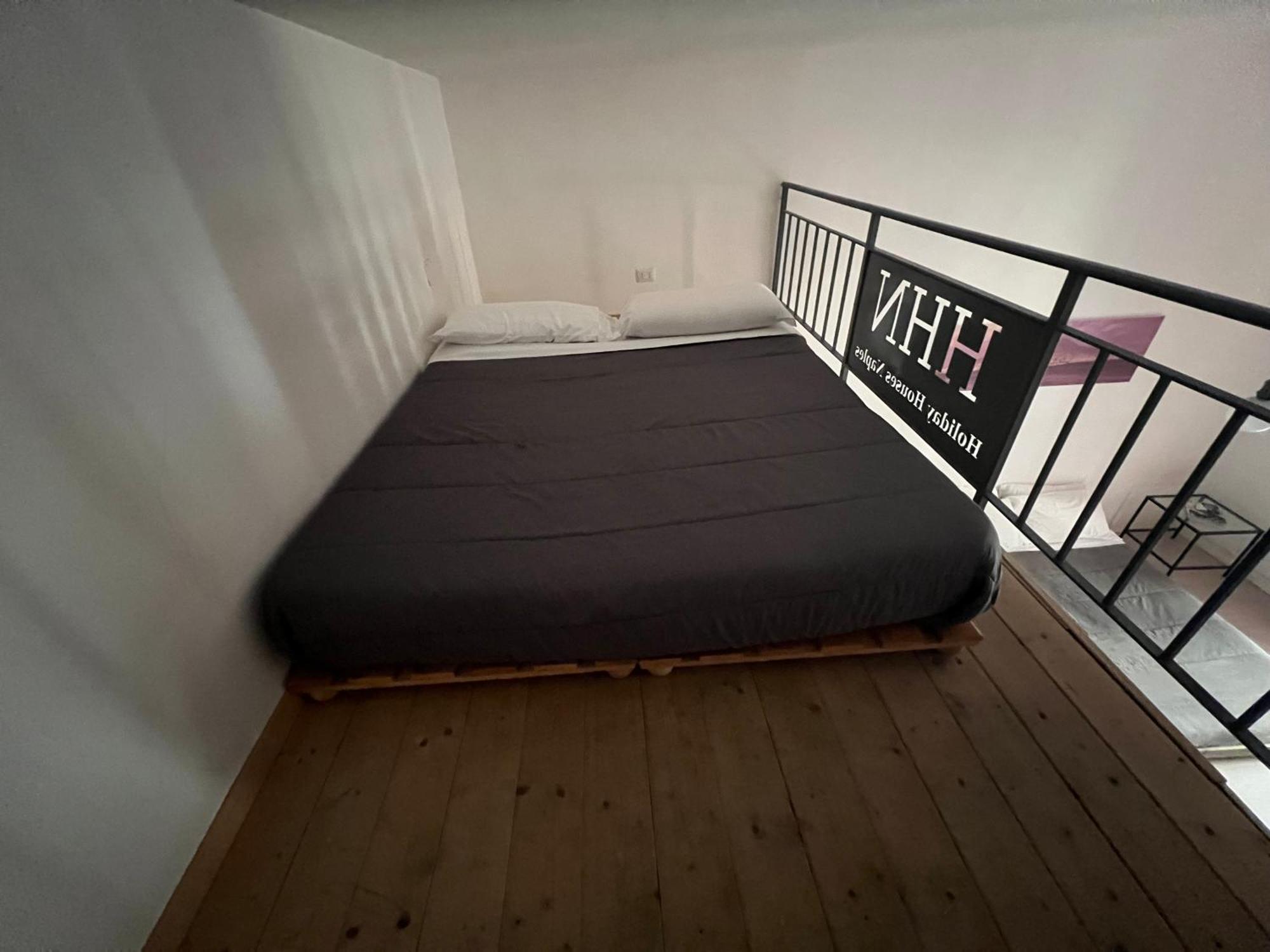 Carafa Guest house *