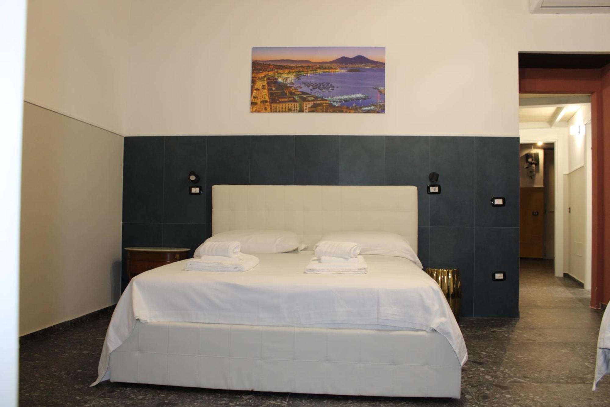 Bed & Breakfast La Del Centro Storico Naples