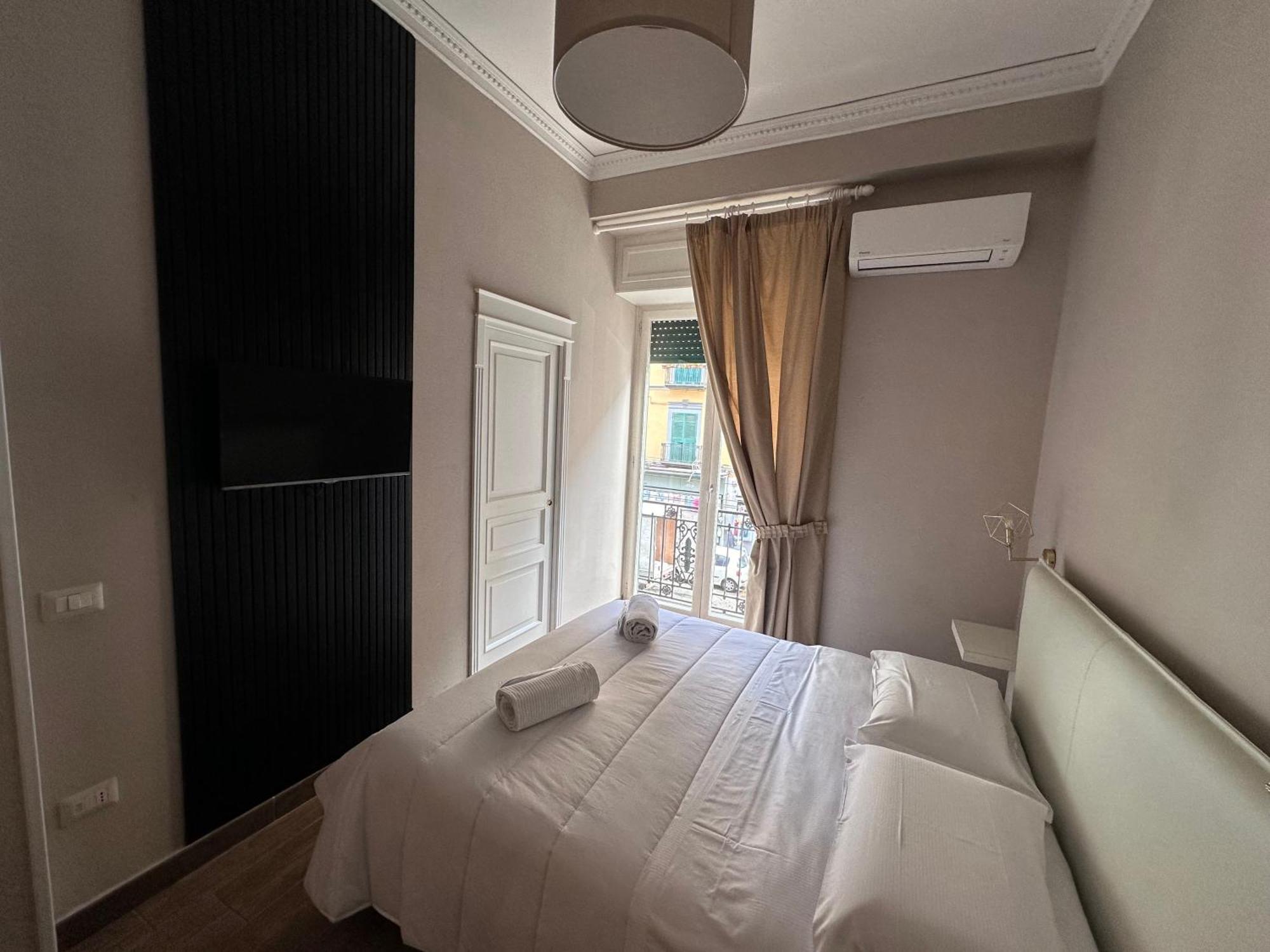 Parthenope 2* Naples