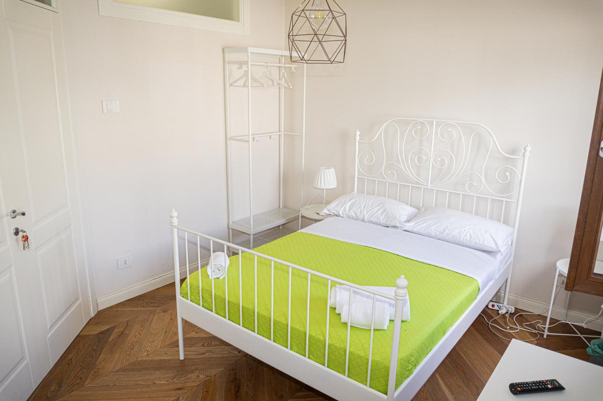 A.i.r. Terminal Station Guest house *