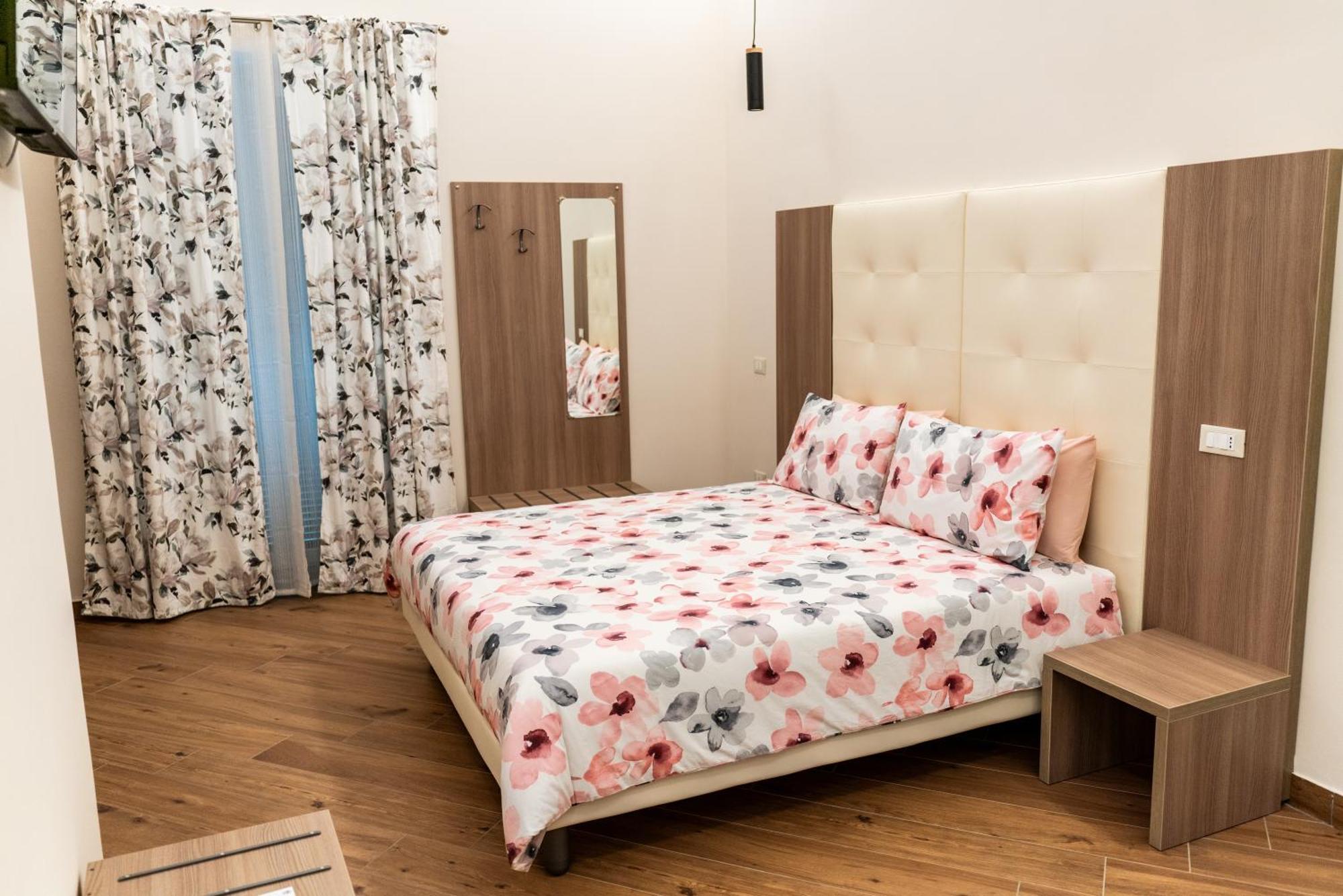Foria 143 Guest house *