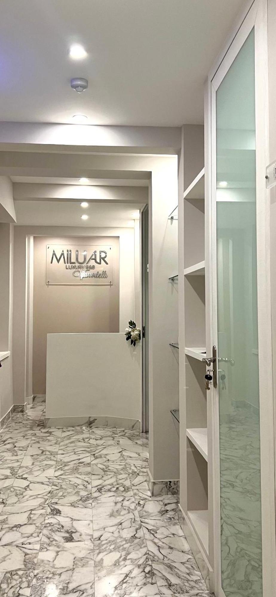 Miluar Luxury - Vanvitelli Bed & Breakfast *