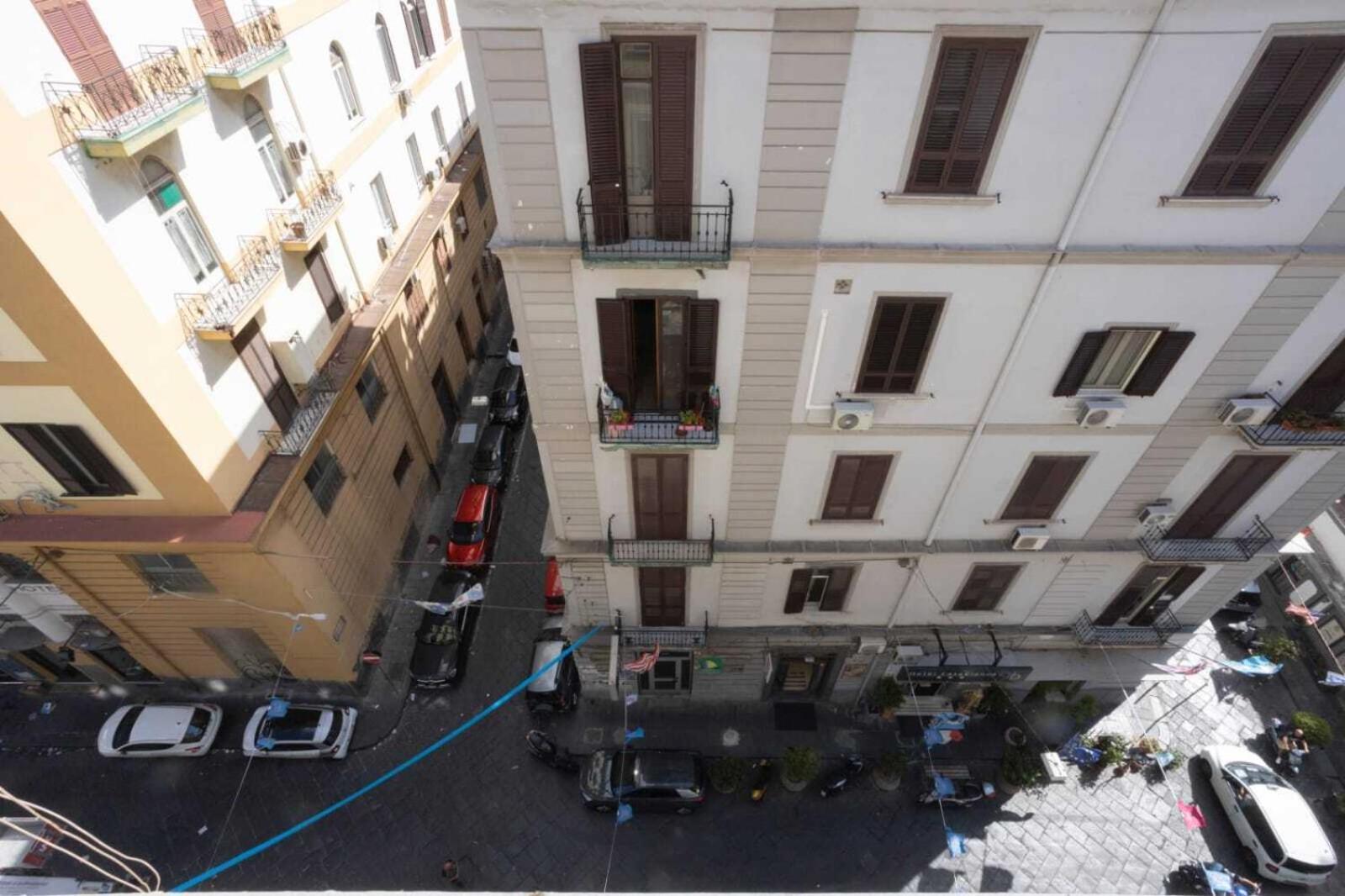 Giuly & Bed & Breakfast Naples