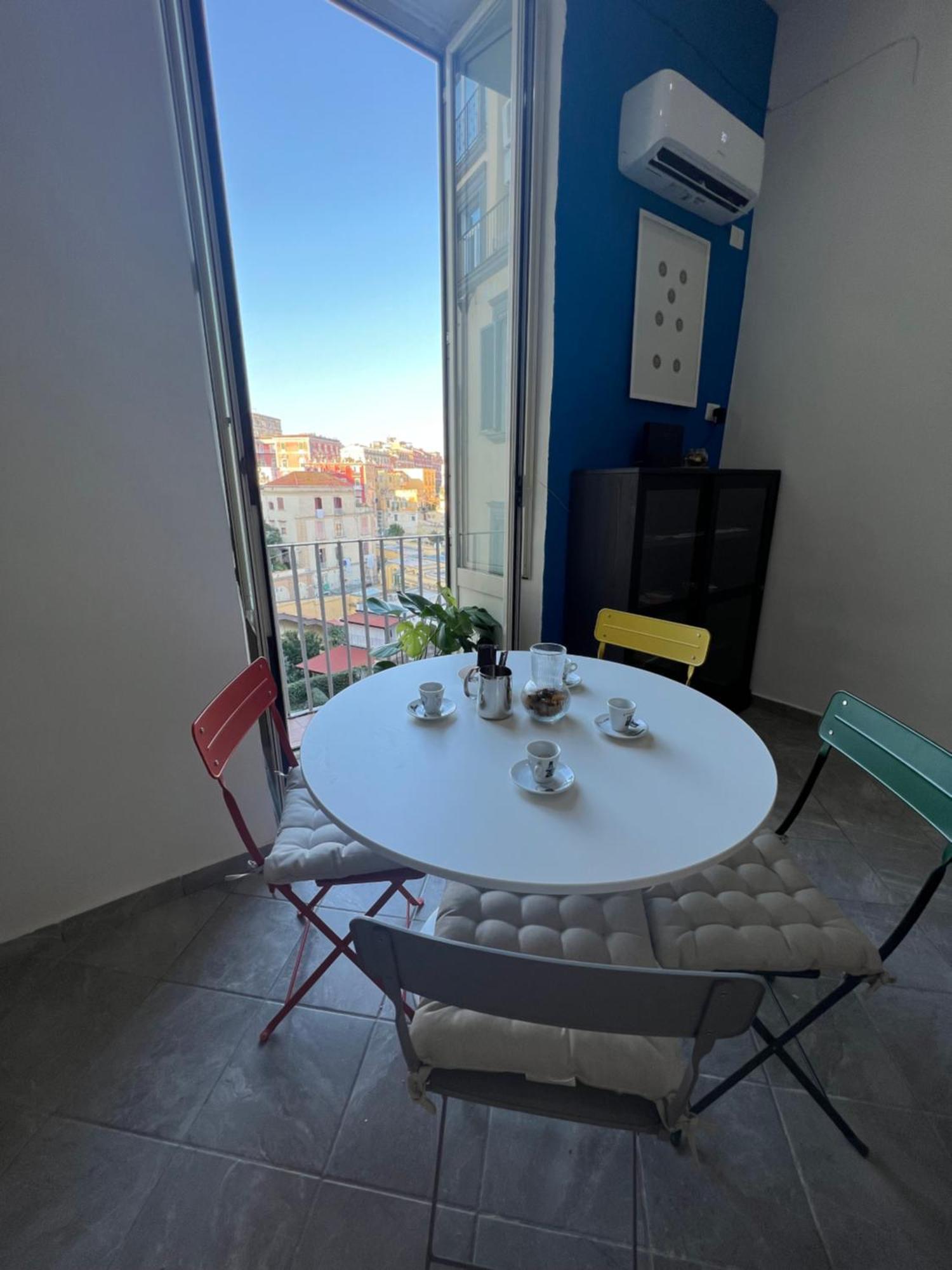 7 House Naples
