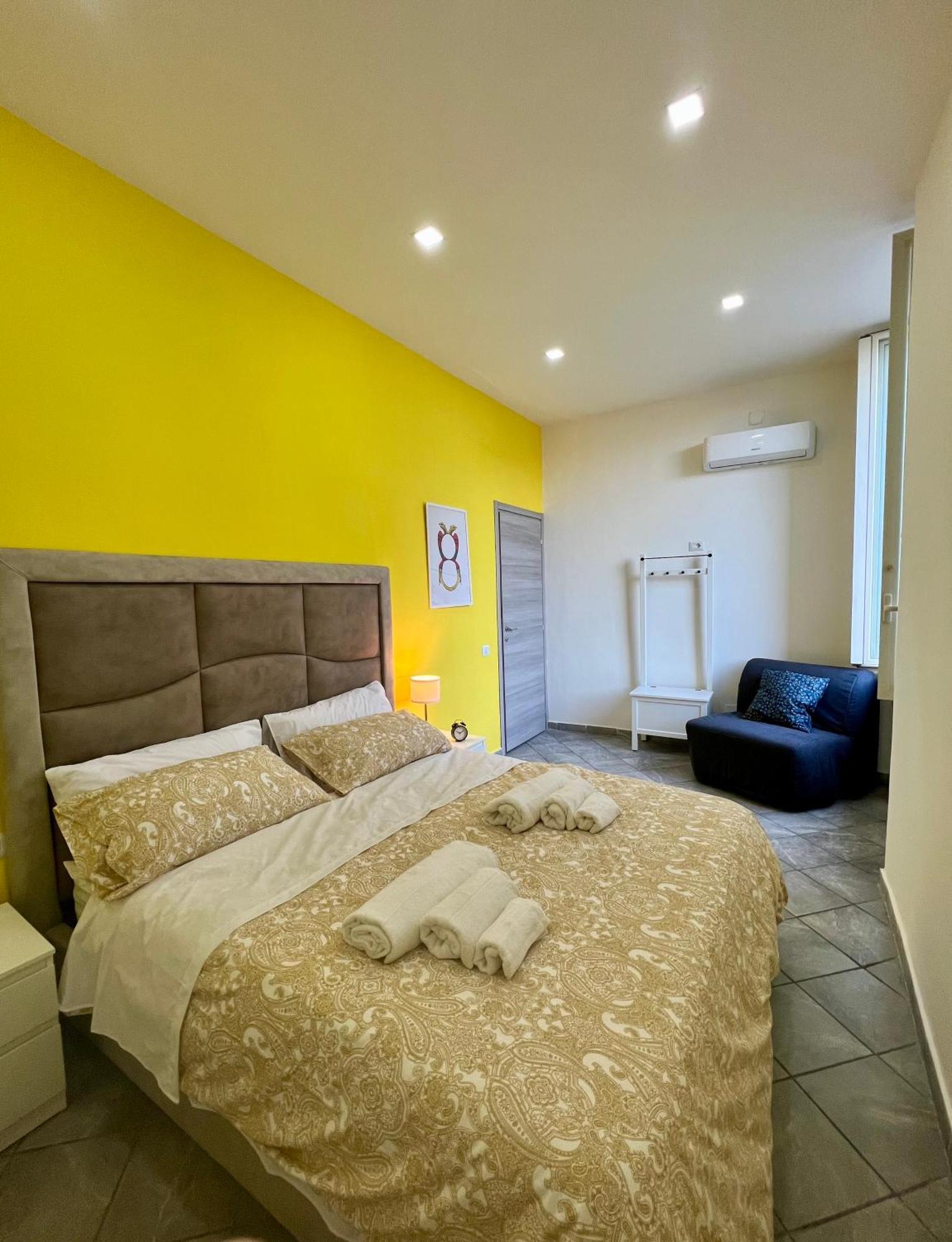 7 House Apartment