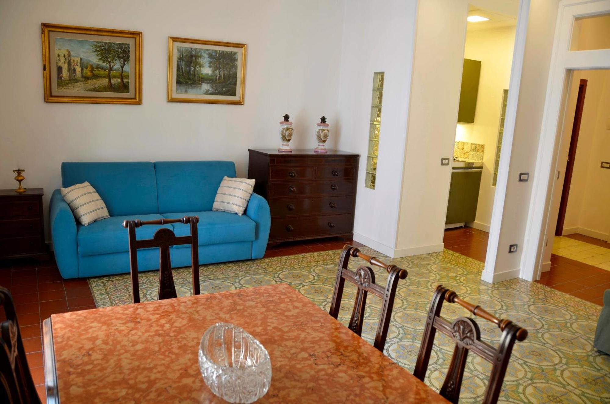 Casa Cesira Incentro * Naples