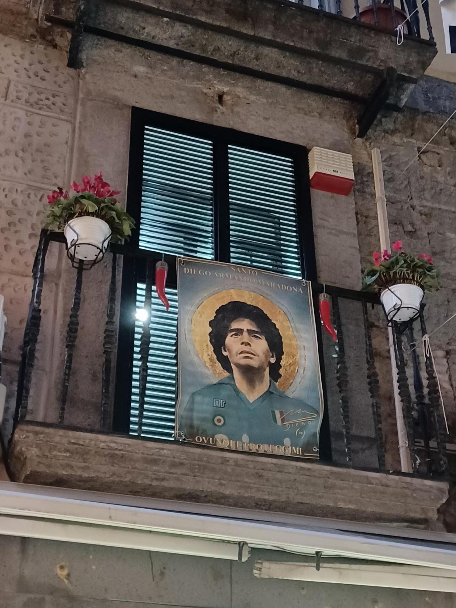 In Love: Balconcino Spaccanapoli