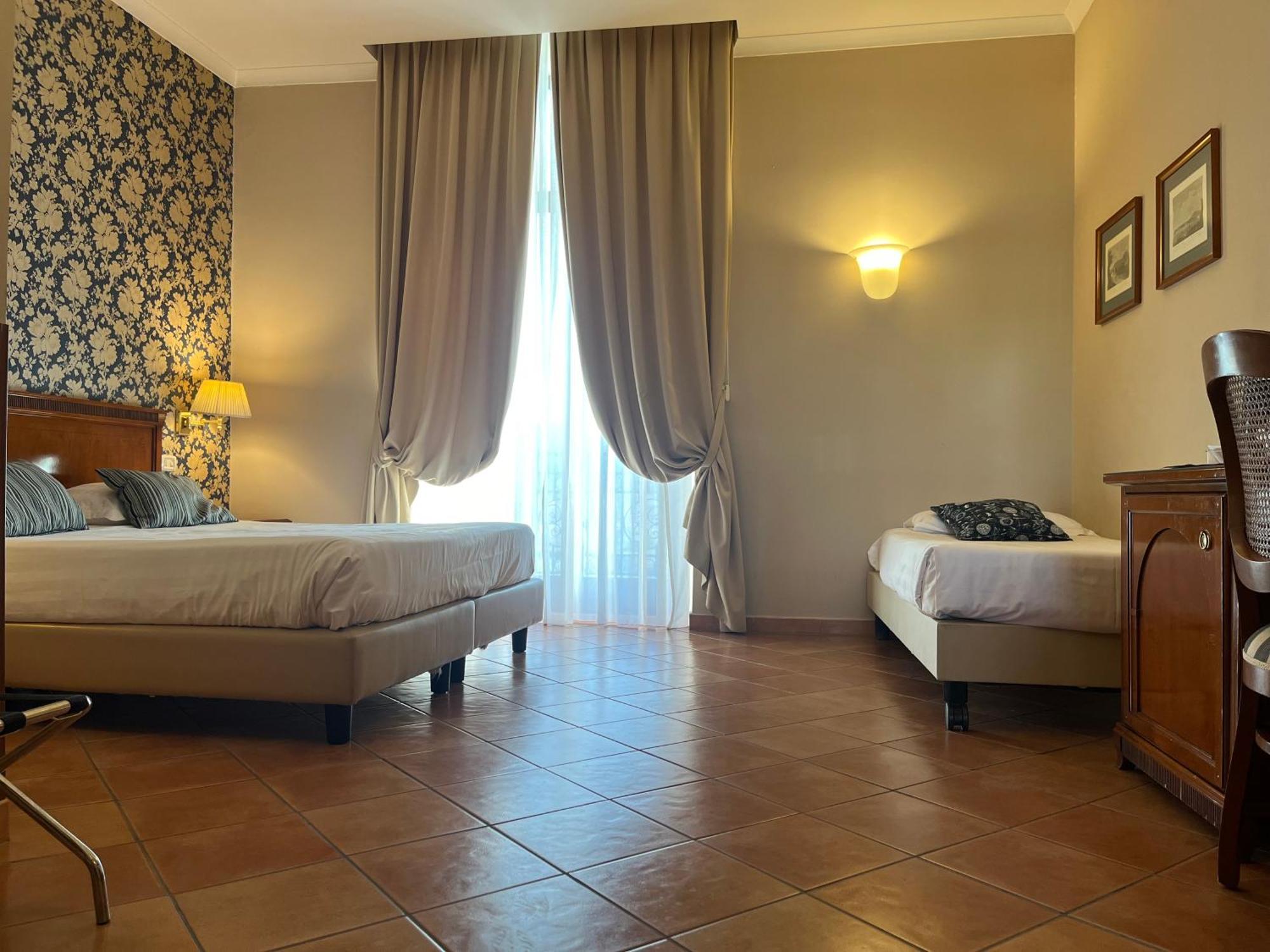 Hotel Nuvo Naples