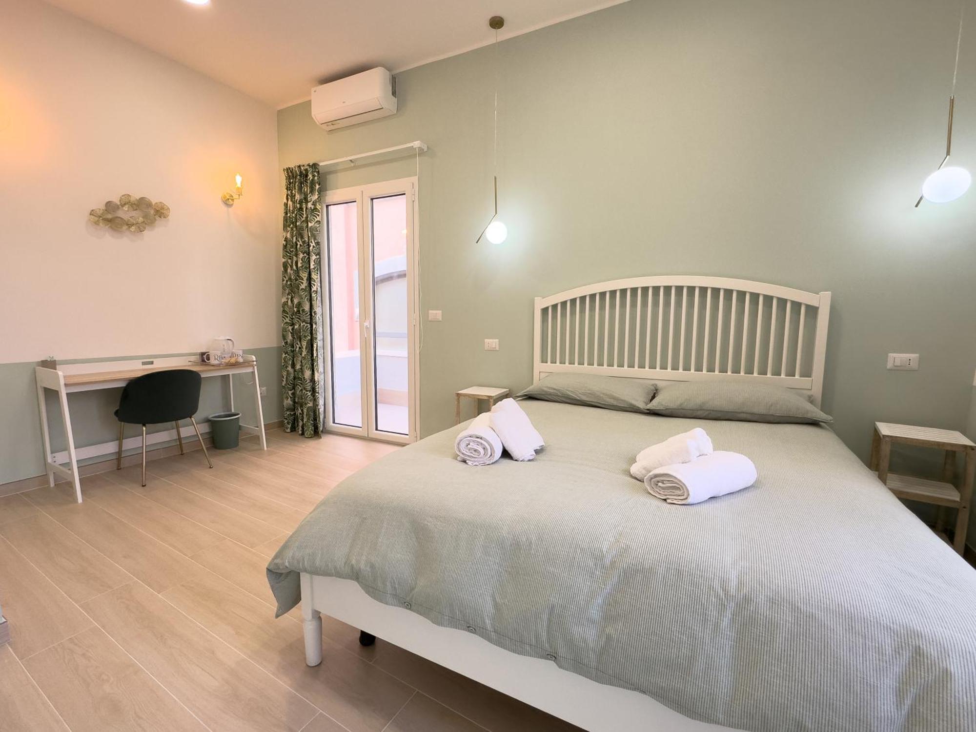 Real Poggio Guest house Naples