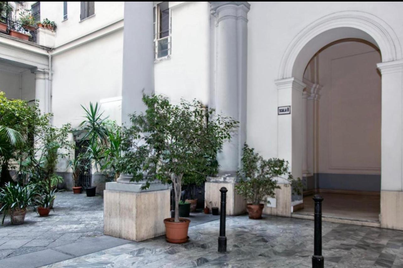La Lepre Bovio * Naples