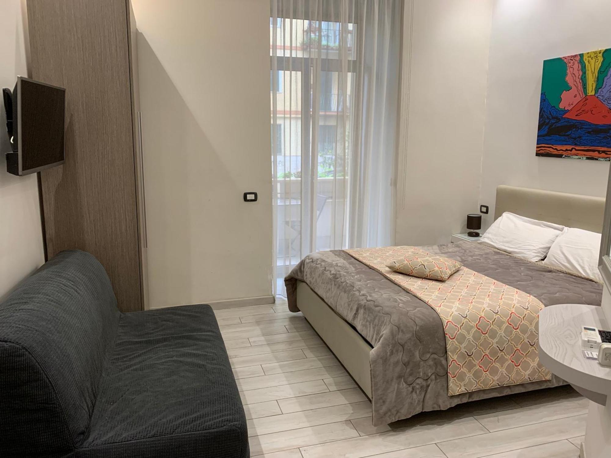 Residenza Suarez Naples