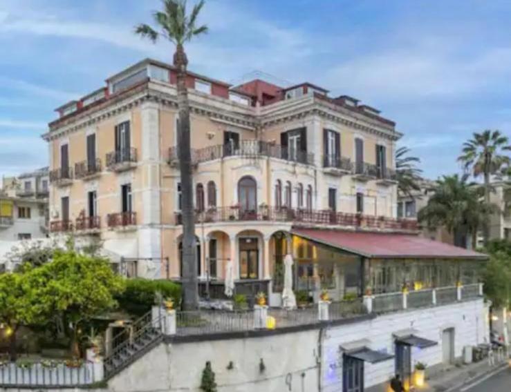 La Dimora, La Mansarda Sul Golfo * Naples