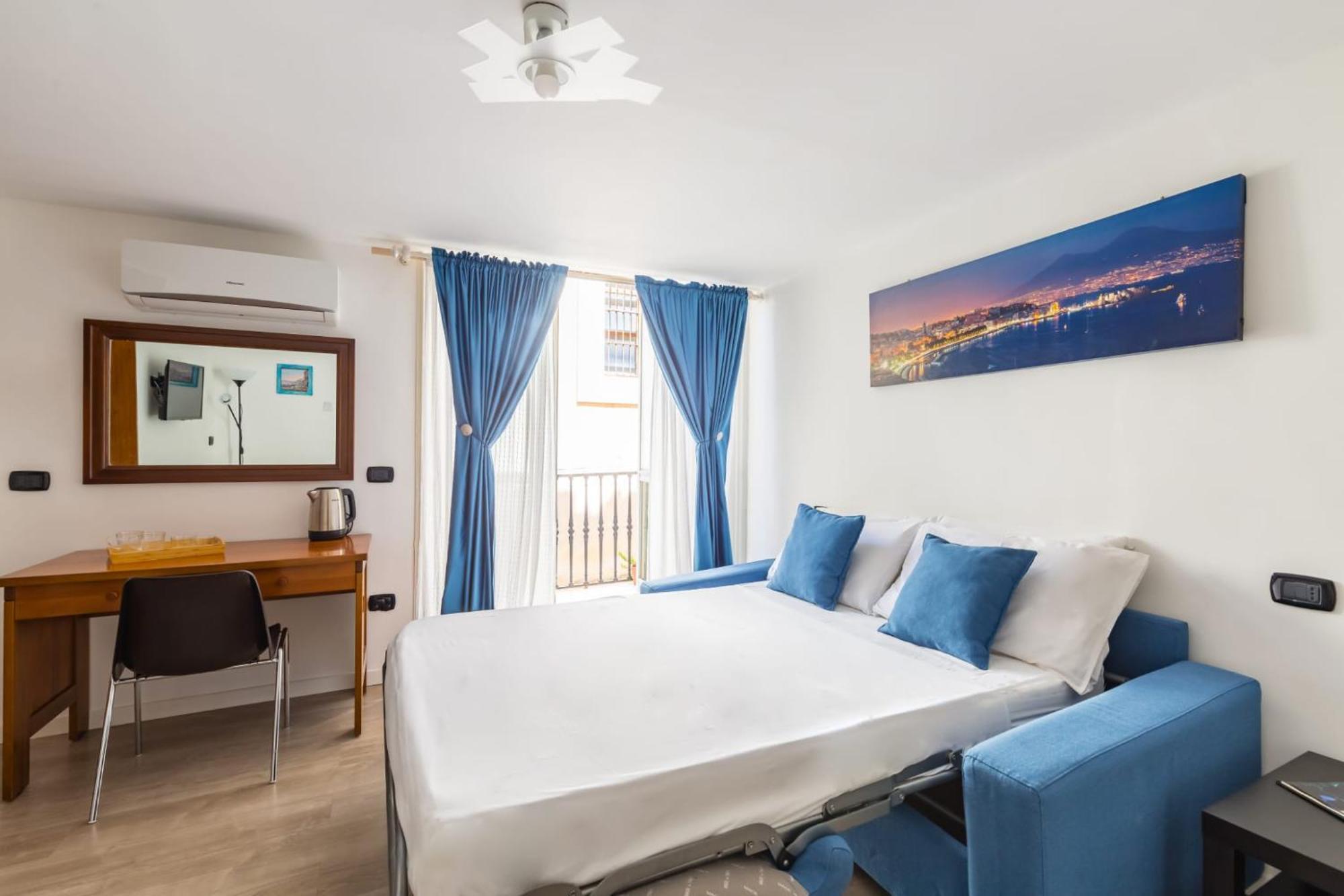 Antica Bed & Breakfast Naples