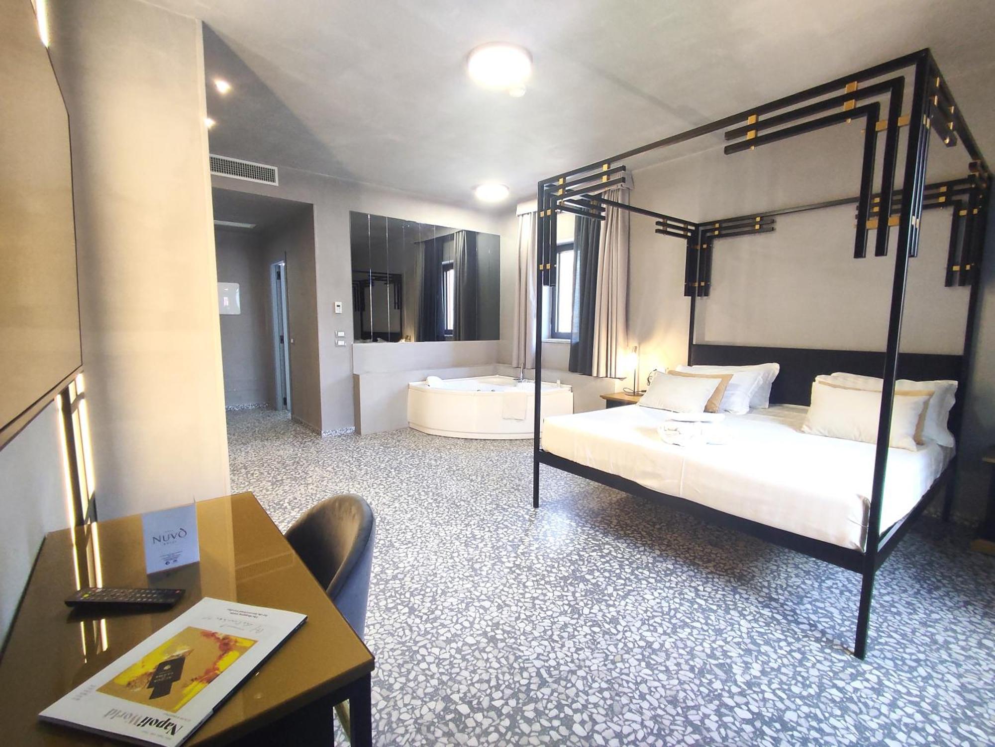 Nuvo Hotel 4*