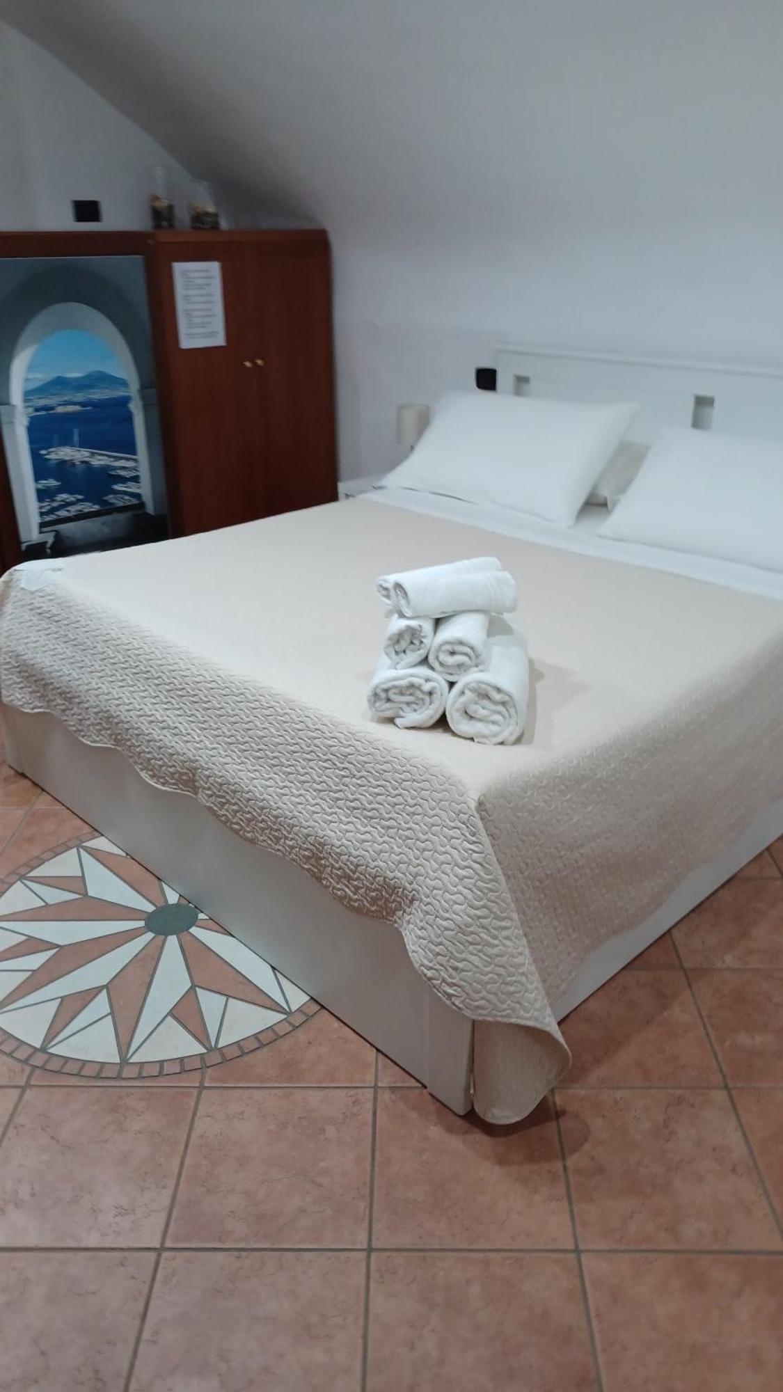 In Love: Balconcino Spaccanapoli *