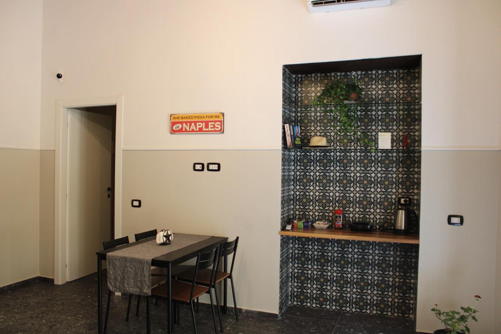La Del Centro Storico Bed & Breakfast Naples