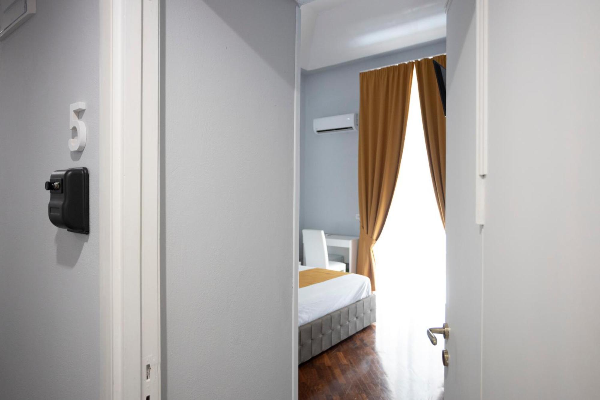 La Duomo Bed & Breakfast Naples