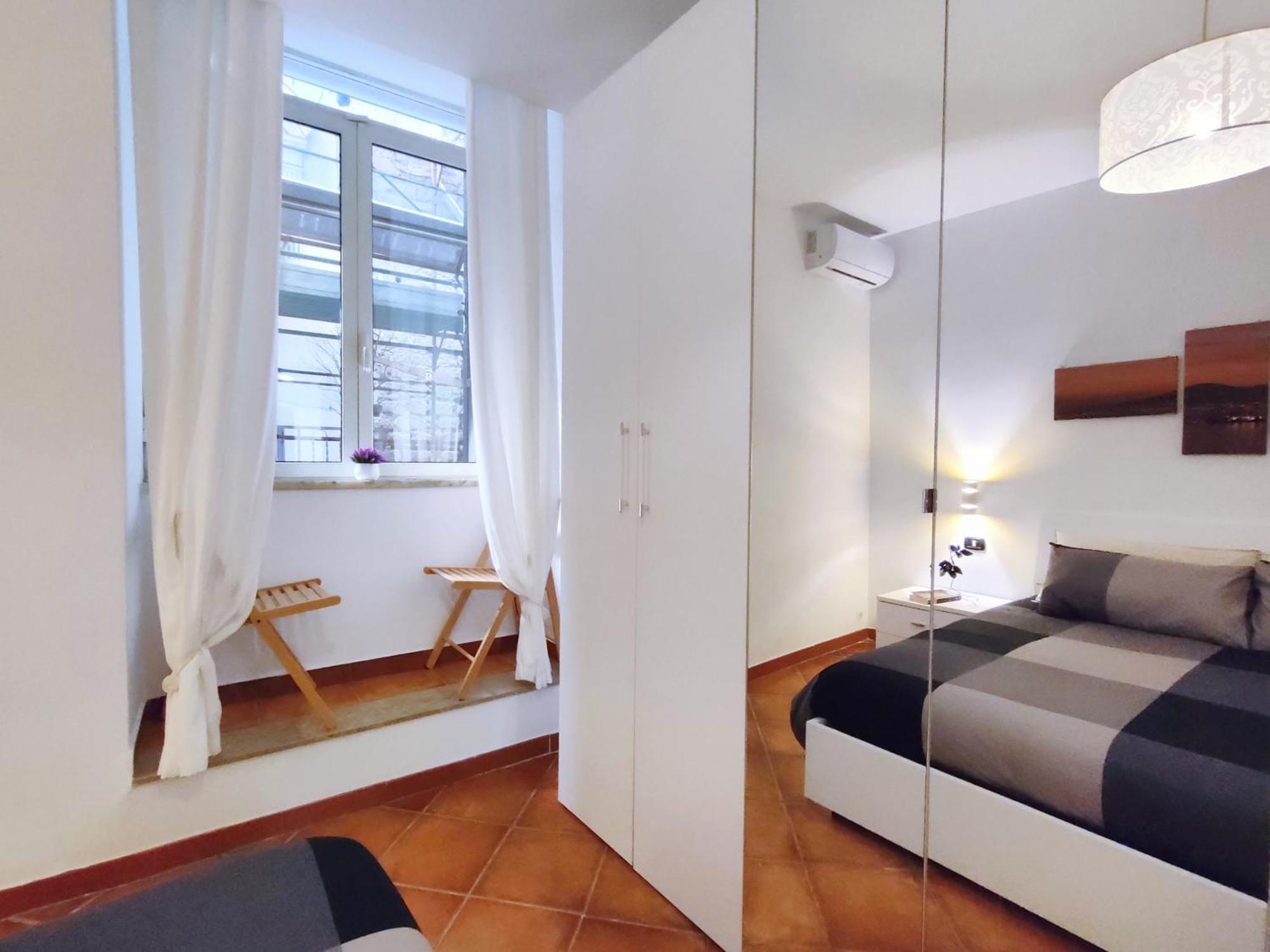 Chiaia House Vetriera Apartment Naples