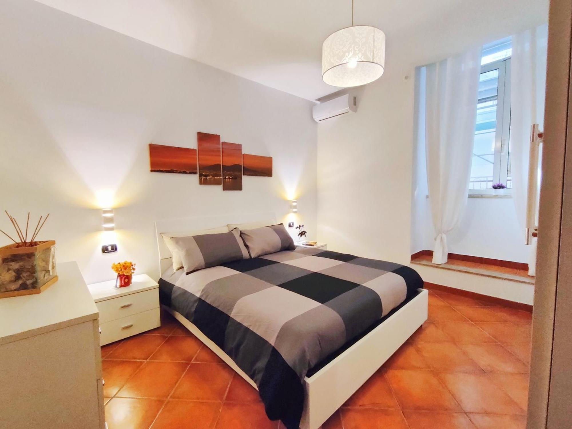 Chiaia House Vetriera * Naples