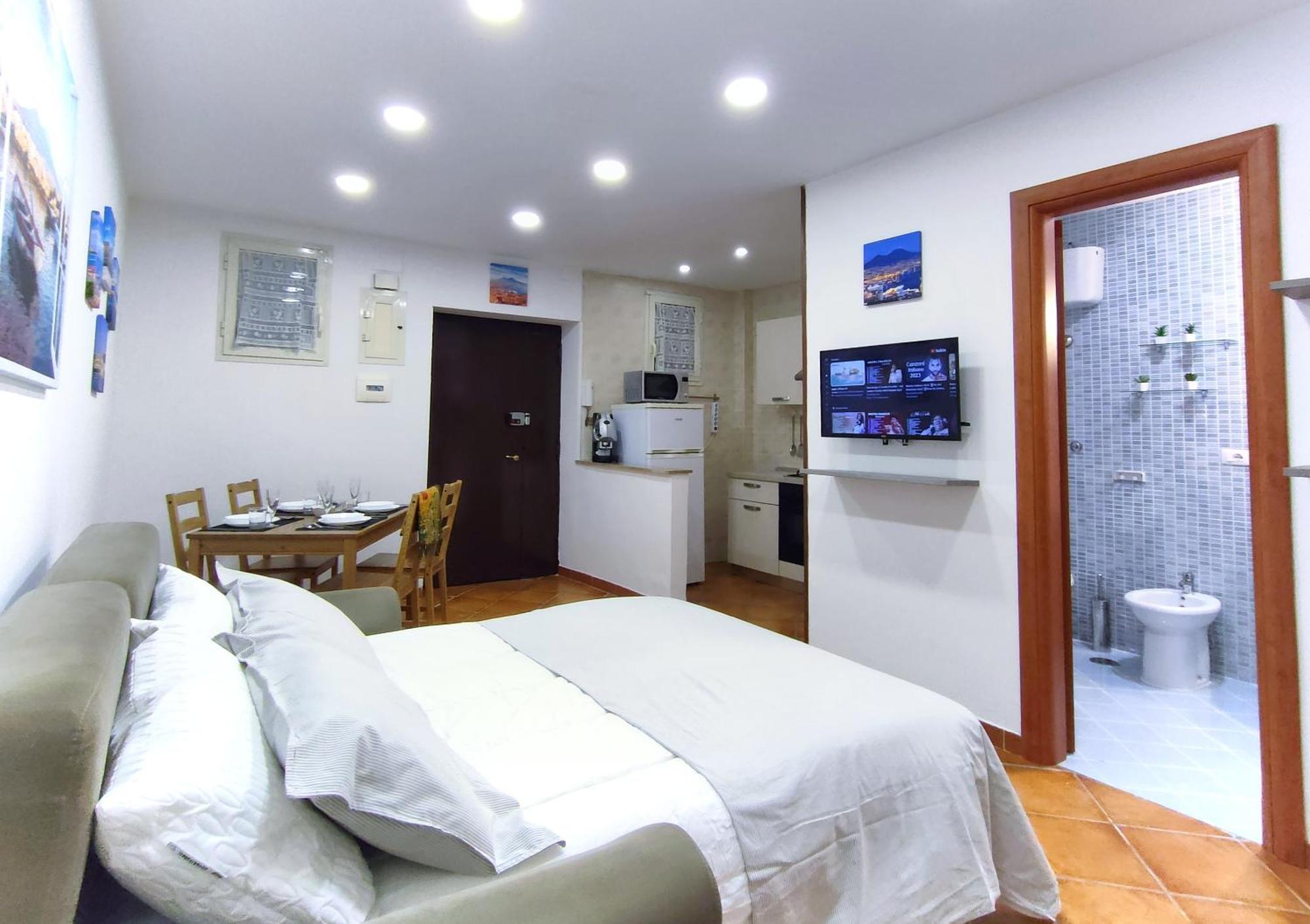 Chiaia House Vetriera Naples