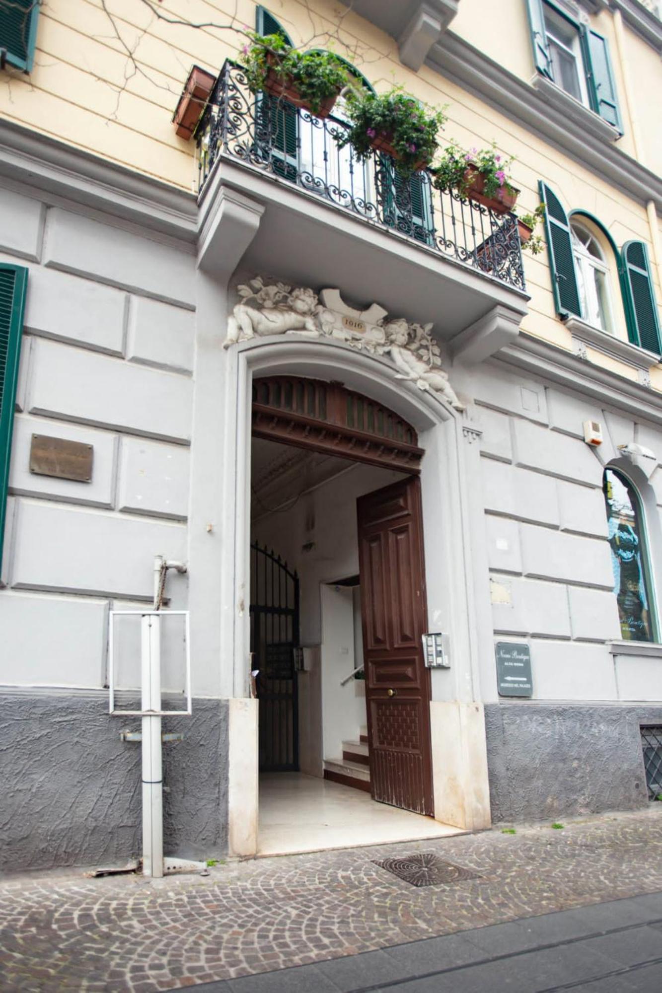 Vomero House Guest house