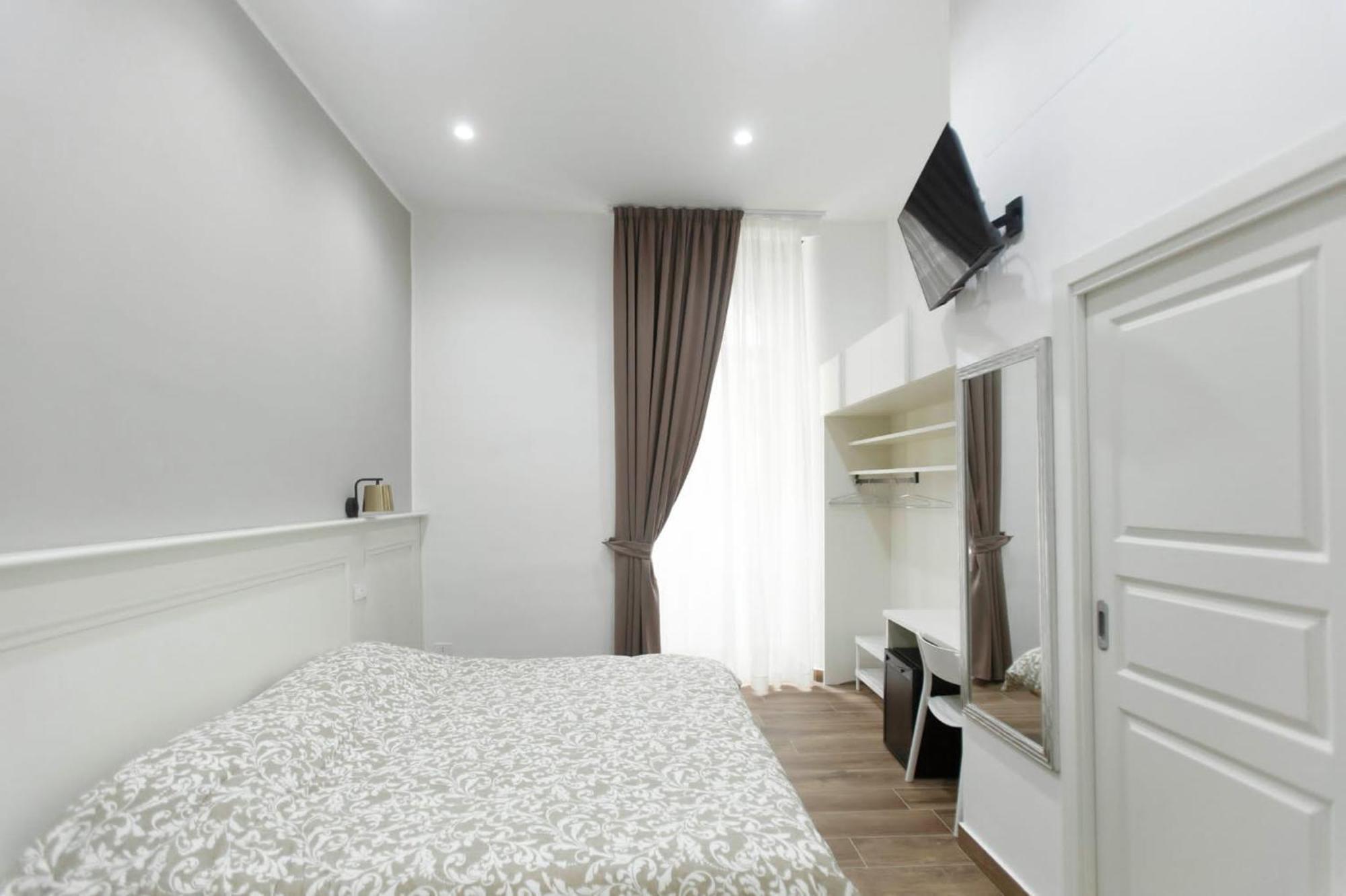Vomero House Guest house