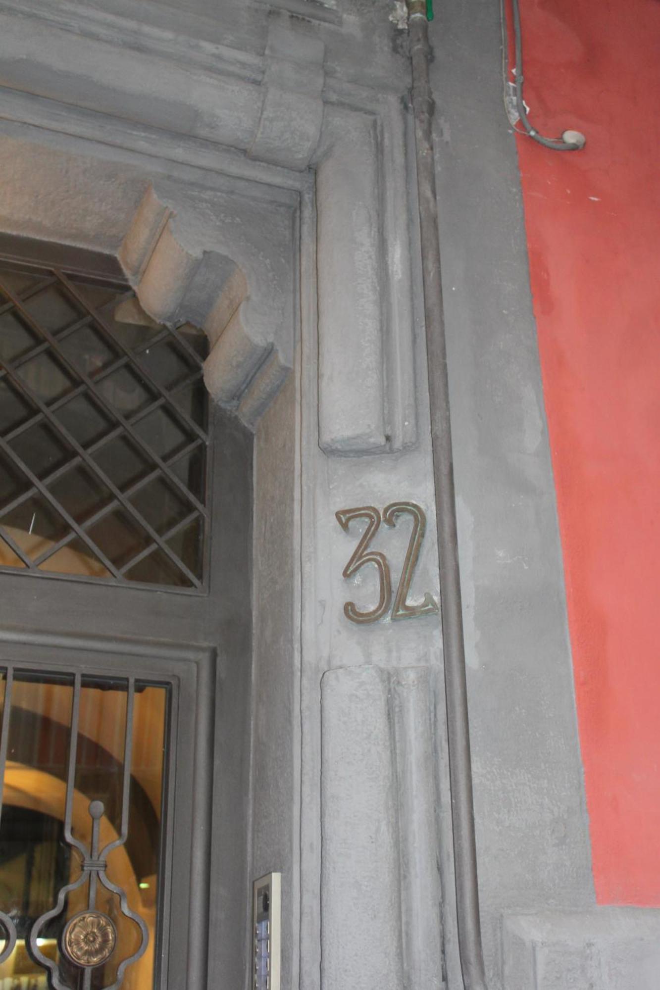Chiaia 32 Naples