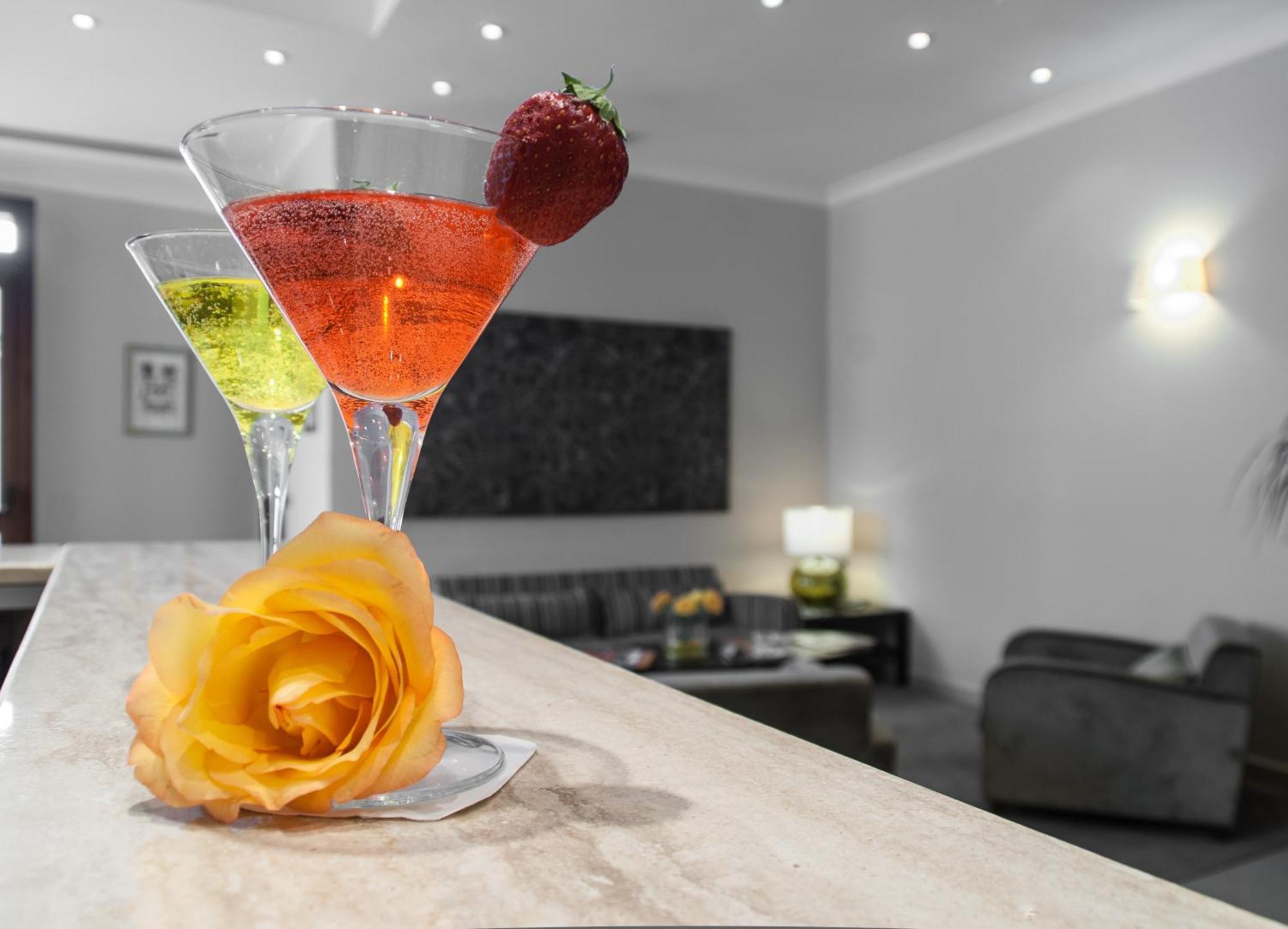 Nuvo Naples