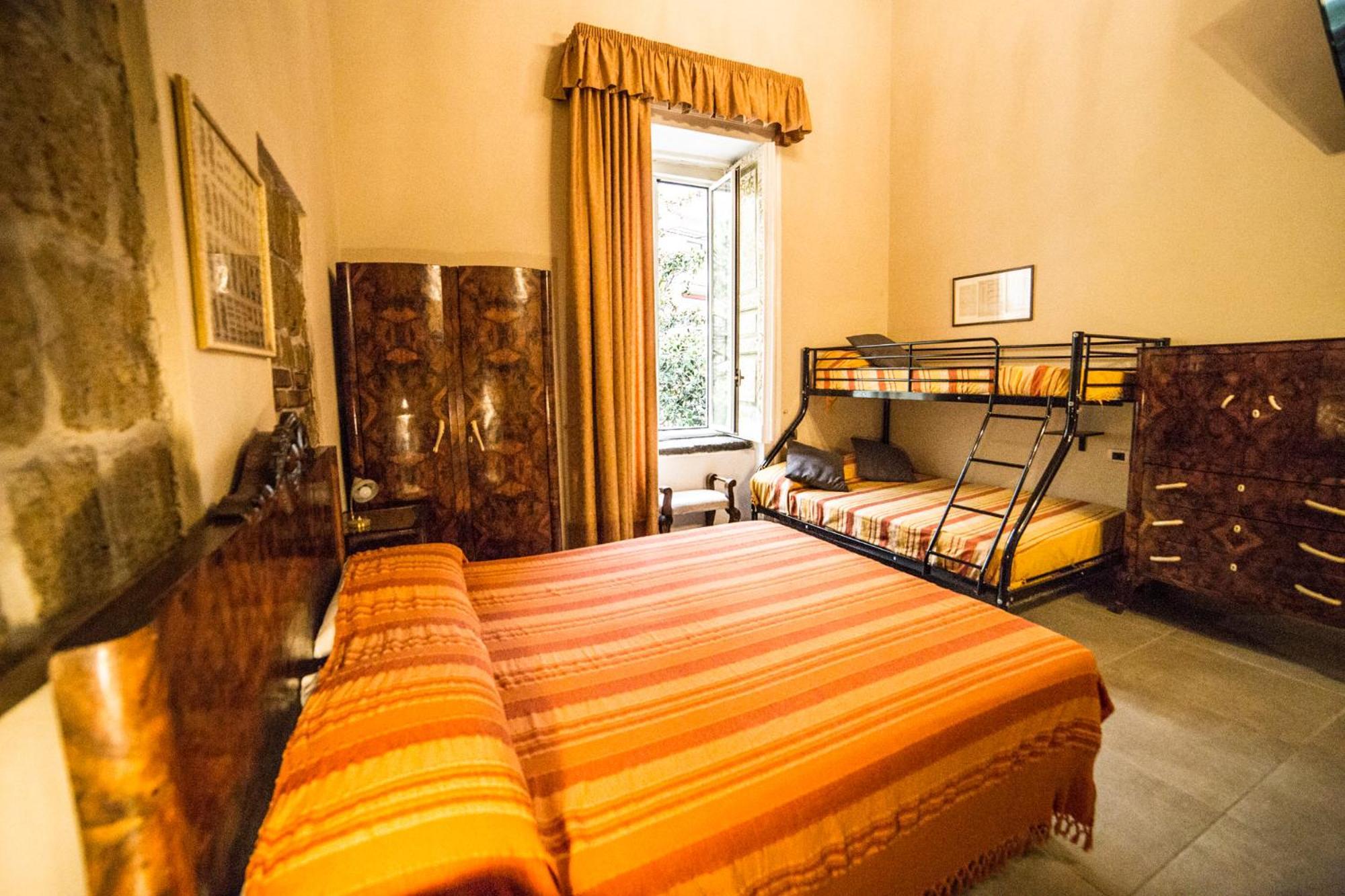Bed & Breakfast Colonna Bed Naples