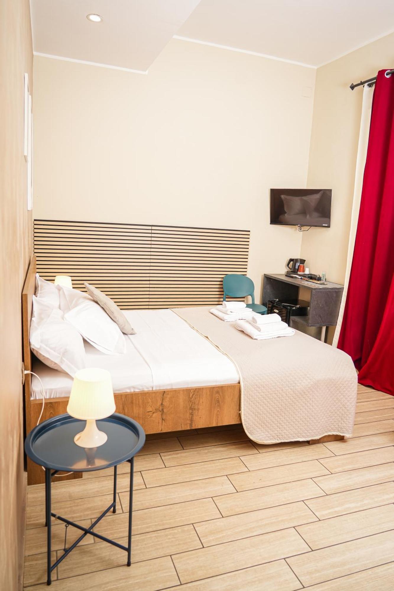 Metropolitan 3* Naples