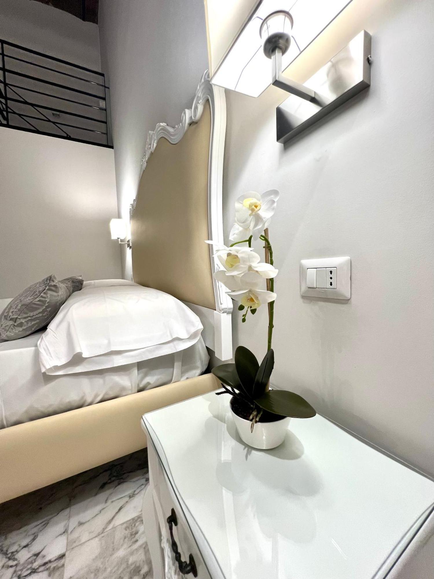 Miluar Luxury - Vanvitelli Bed & Breakfast Naples