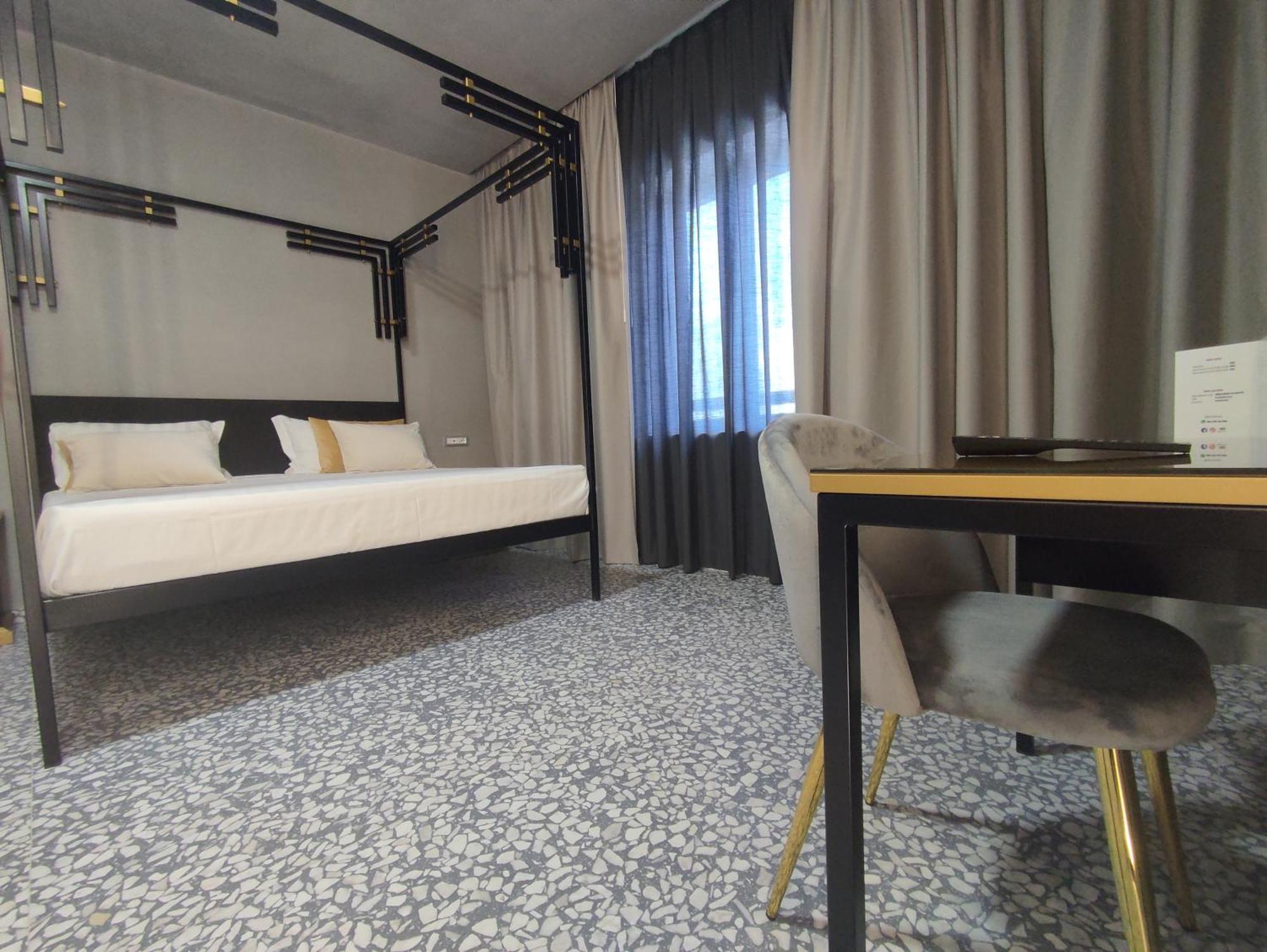 Nuvo Hotel 4*
