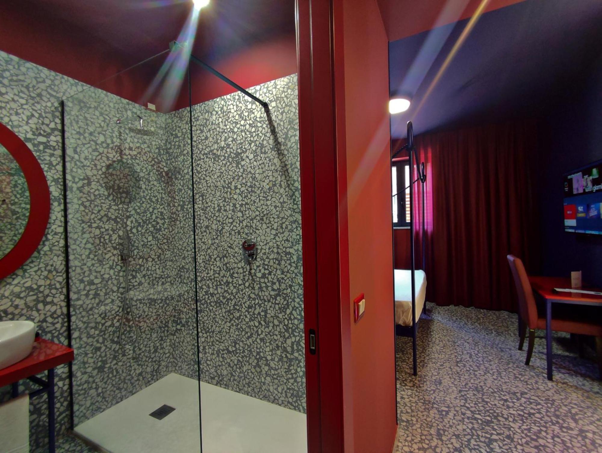 Nuvo Naples