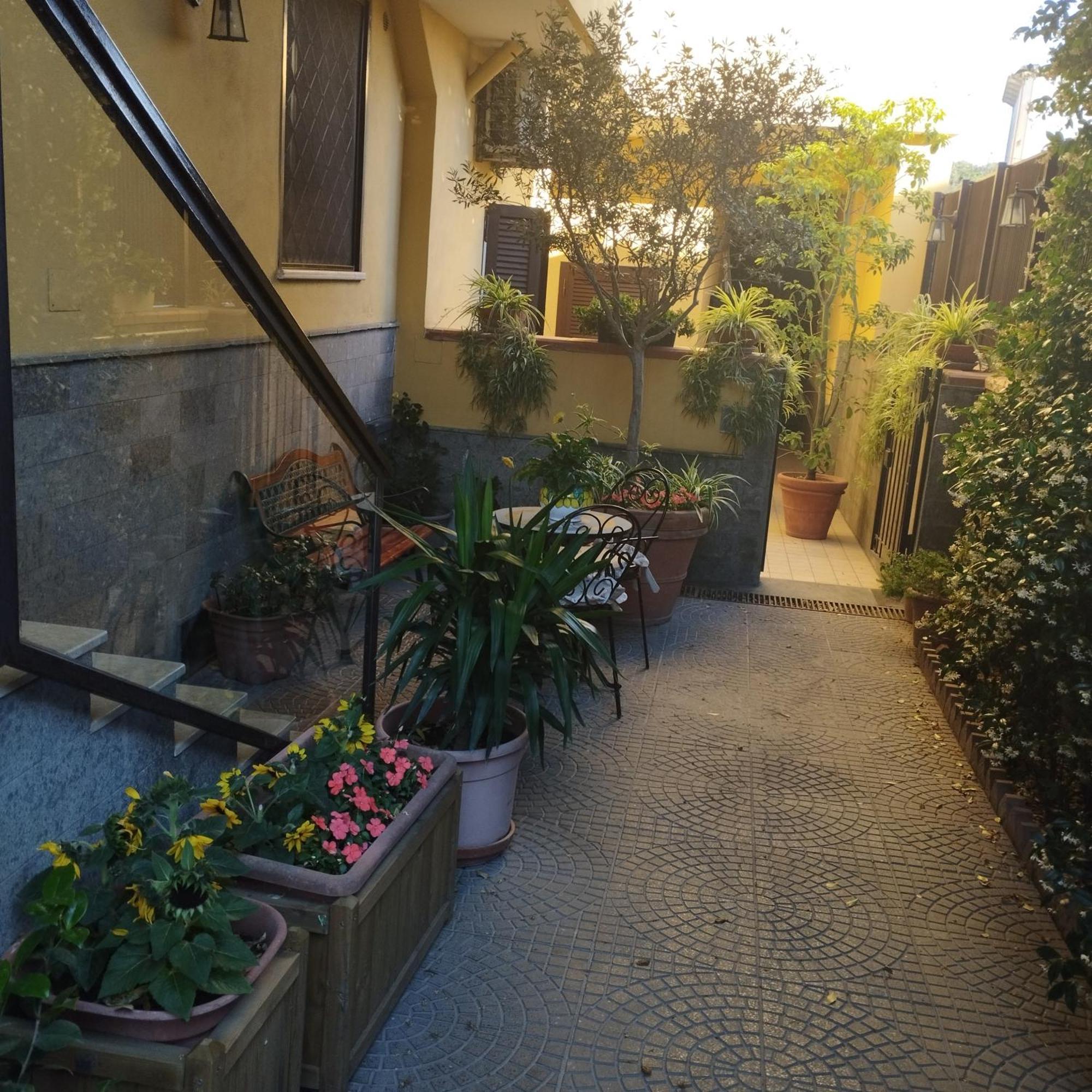 To Fly Guest house